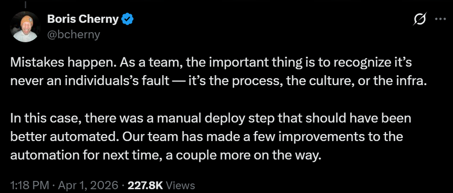 Claude Code开源风波相关报道头图